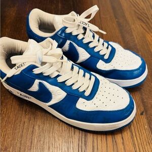 Nike men’s Blue/Cream Sneakers size 10